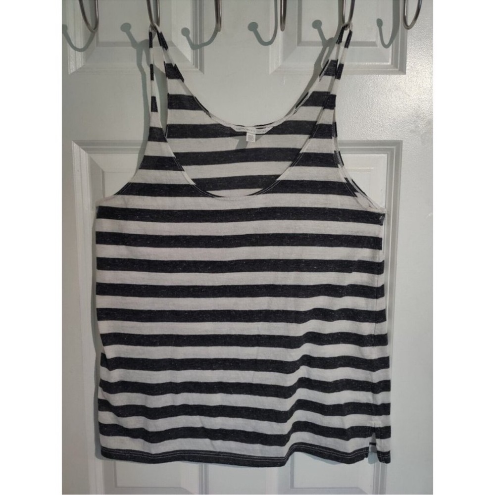 VICTORIA’S SECRET | black & white striped sleepwear top, size XS